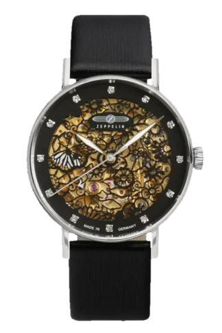 Luksusowy zegarek Zeppelin Princess of the Sky 7461-2 z wyjątkową tarczą typu skeleton, odsłaniającą precyzyjne mechanizmy zegarka. Wykończony detalami w postaci lśniących kryształków, które pełnią rolę indeksów godzinowych. Elegancki czarny pasek idealnie współgra z wyrafinowaną stalową kopertą, podkreślając nowoczesny, a zarazem klasyczny design. Niemiecka precyzja i kunszt wykonania zamknięte w niezwykłym czasomierzu dla osób ceniących oryginalność i elegancję.