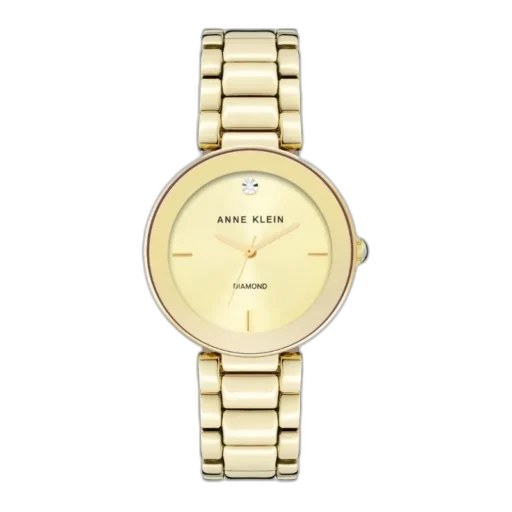Model ANNE KLEIN 32MM AK-1362CHGB to wyrafinowany zegarek damski, charakteryzujący się złotą kolorystyką oraz eleganckim designem. Tarcza zdobiona jest subtelnym diamentem, co podkreśla luksusowy charakter tego modelu. Dzięki solidnej bransolecie ze stali nierdzewnej i minimalistycznym wskazówkom, zegarek doskonale nadaje się zarówno na codzienne okazje, jak i na wyjątkowe wydarzenia. To idealny dodatek dla kobiet ceniących klasyczny styl z nutą elegancji.