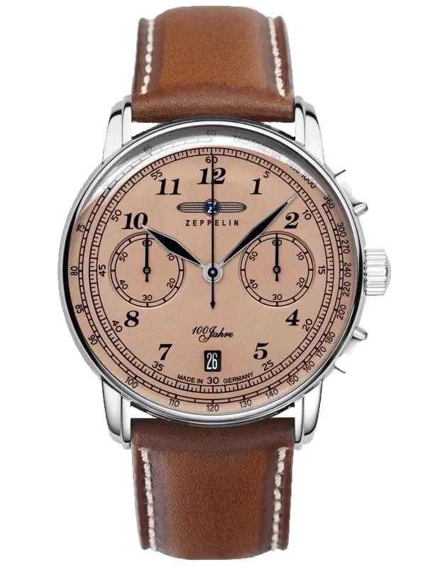 Zegarek Zeppelin 100 Jahre 7674-5 z elegancką beżową tarczą i stalową kopertą. Wyposażony w chronograf z trzema sub-tarczami oraz funkcję datownika. Brązowy skórzany pasek z kontrastowymi przeszyciami idealnie współgra z klasycznym designem zegarka, nawiązującym do stuletniej tradycji marki Zeppelin.