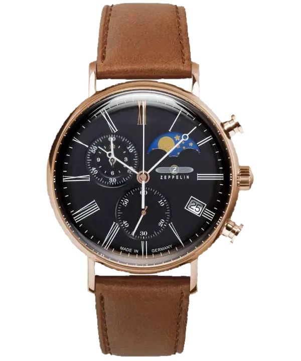 Elegancki zegarek Zeppelin LZ120 Rome 7196-2 z czarną tarczą, złotą kopertą i skórzanym, brązowym paskiem. Na tarczy znajdują się funkcje chronografu, wskaźnik faz księżyca oraz datownik na godzinie czwartej. Rzymskie cyfry oraz smukłe wskazówki podkreślają klasyczny styl. Mechanizm precyzyjnie działa, a niemiecka jakość wykonania zapewnia niezawodność i ponadczasowy wygląd.