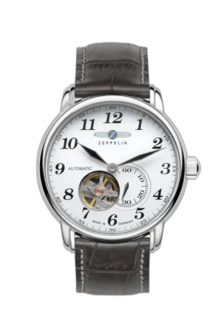 Zegarek Zeppelin LZ127 7666-1 z elegancką białą tarczą, automatycznym mechanizmem i otwartym okienkiem ukazującym pracę mechanizmu. Model wyposażony w brązowy skórzany pasek z przeszyciami, dodający klasycznego charakteru. Precyzyjne wykonanie i design inspirowany lotniczym dziedzictwem marki Zeppelin.
