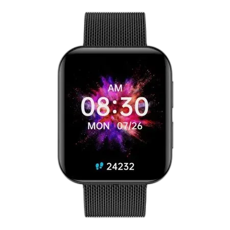 Smartwatch Garett GRC Maxx w eleganckim czarnym kolorze, wyposażony w metalowy pasek typu mesh. Prostokątny wyświetlacz prezentuje godzinę, datę oraz liczbę kroków. Stylowe i funkcjonalne akcesorium dla osób ceniących nowoczesny design.